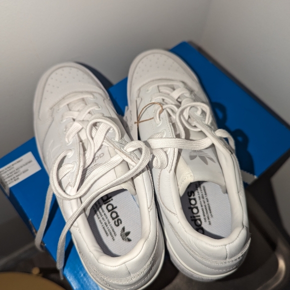 Brand new adidas forum bold sz 6.5 men/7.5 - 8 womens - Picture 3 of 7